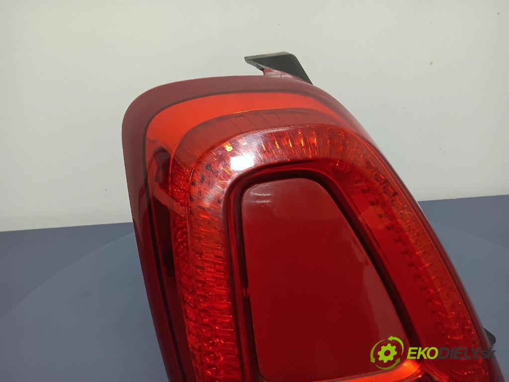 Fiat Fiat 500 2018 světlo Zad: levá Mimo: 01