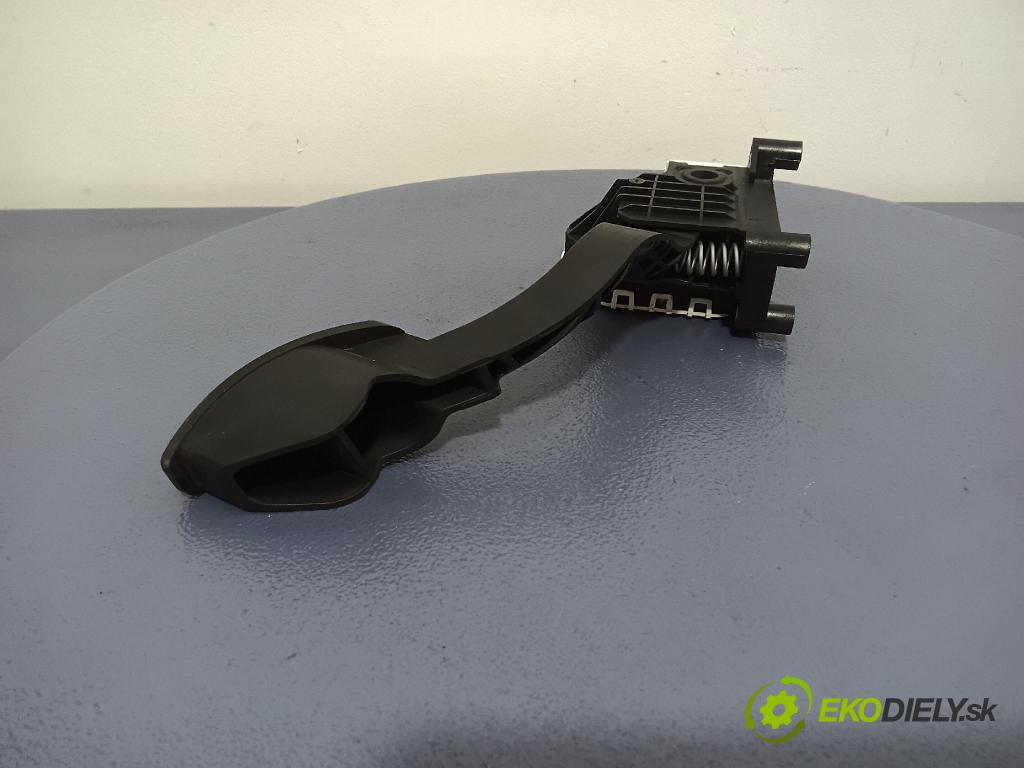 Fiat Fiat 500 2018 pedal Plyn: 01