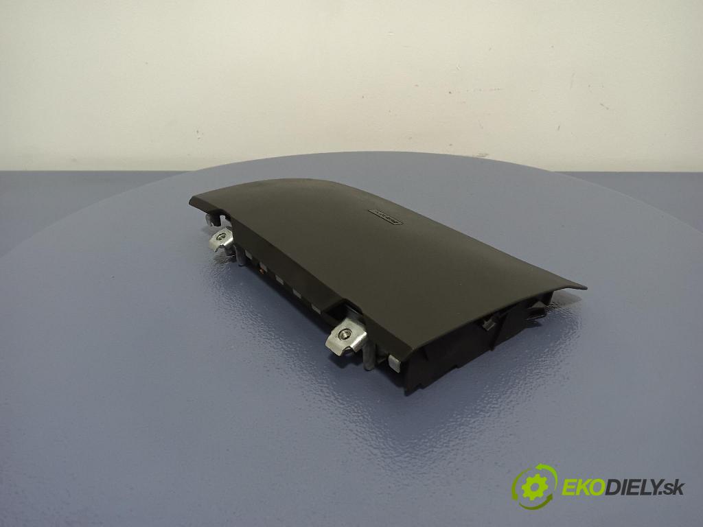 Fiat Fiat 500 2018 Airbag: Koleno x 735626686