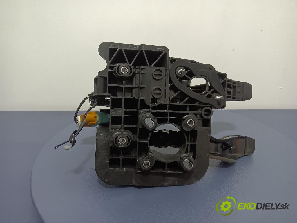 Fiat Fiat 500 2018 pedály 00519263520
