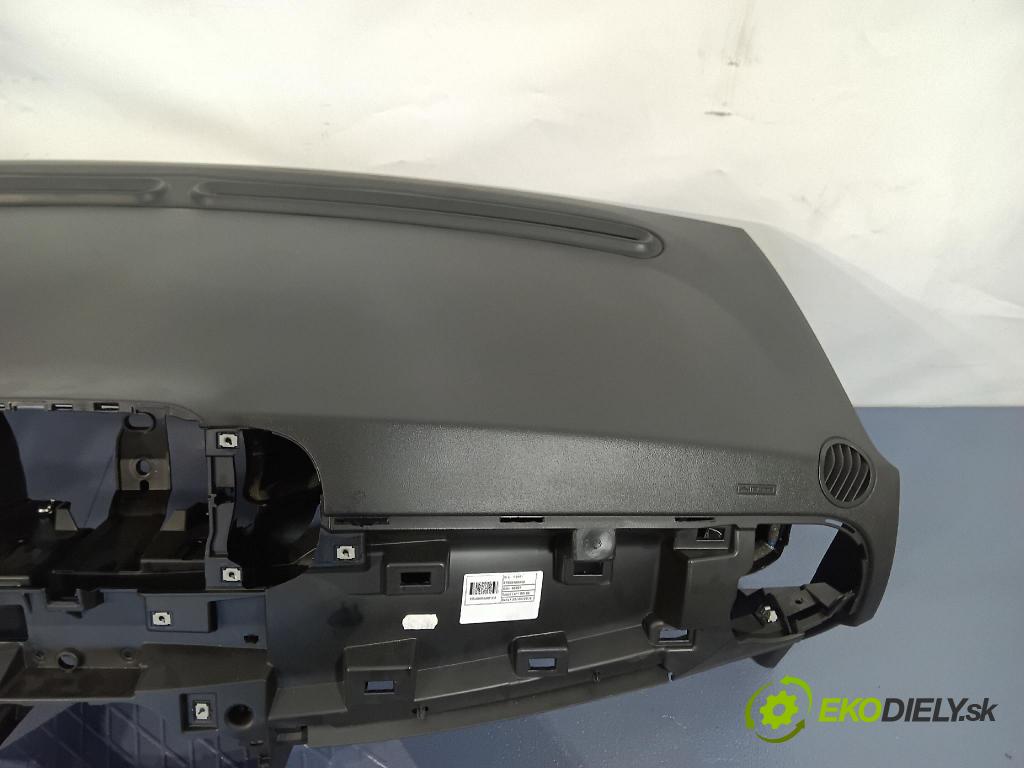 Fiat Fiat 500 2018 kokpit,pristrojová doska 07356400040
