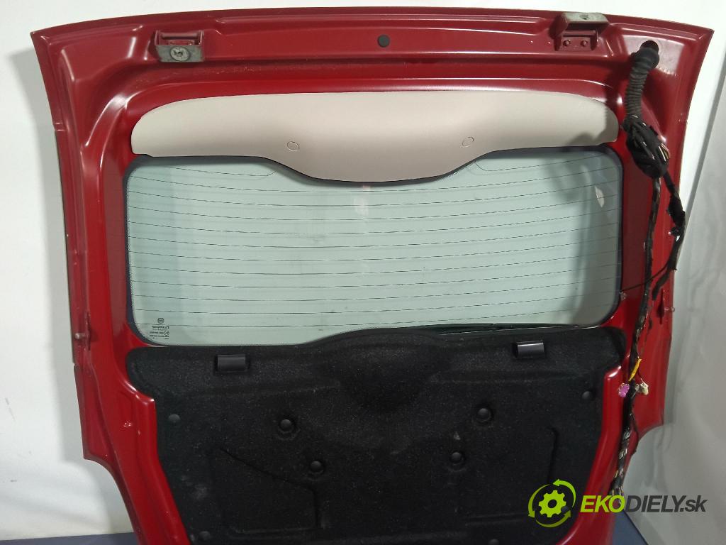 Fiat Fiat 500 2018 zadna dveře kufra: kufra: 111/A
