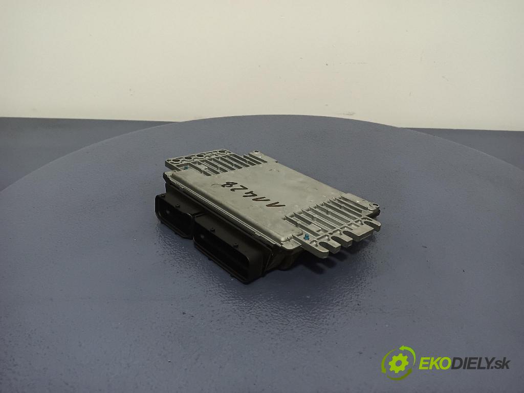 Nissan Almera tino 2005 riadiaca jednotka Motor: MEC32-421