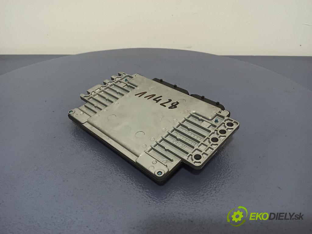 Nissan Almera tino 2005 riadiaca jednotka Motor: MEC32-421