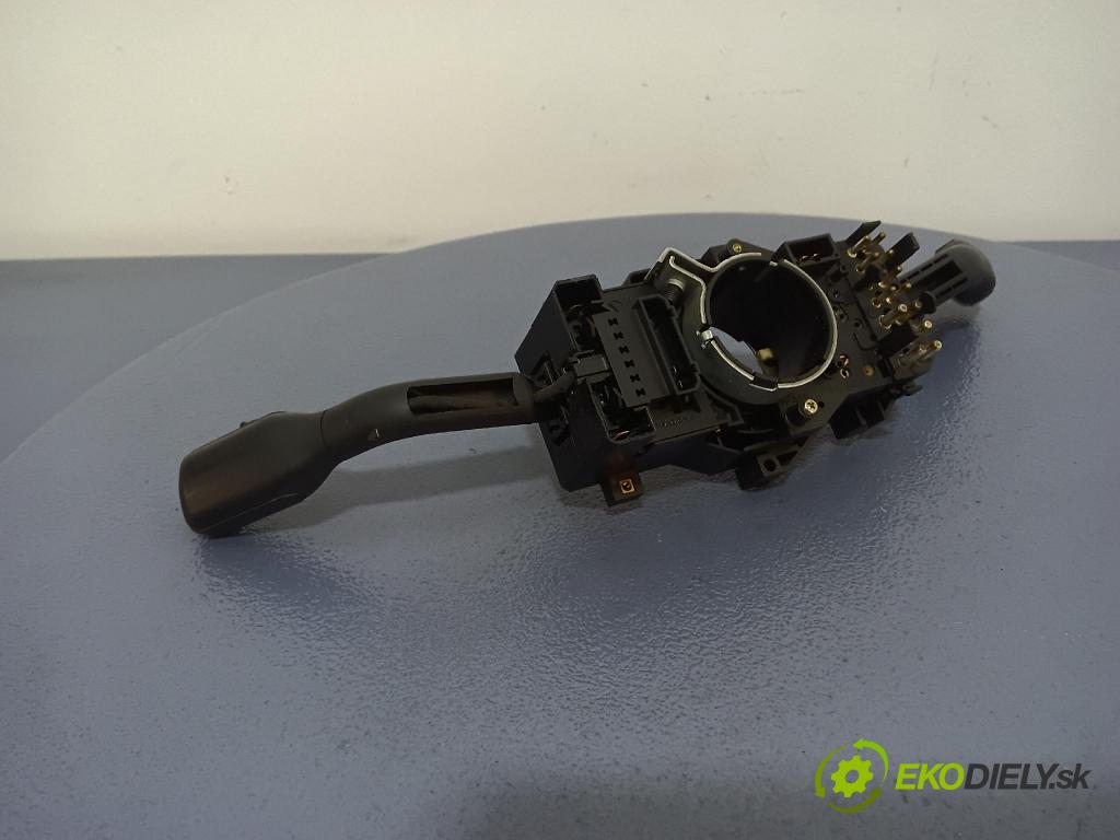 Audi A4 1998 prepínač Komplex: 4D0953513D