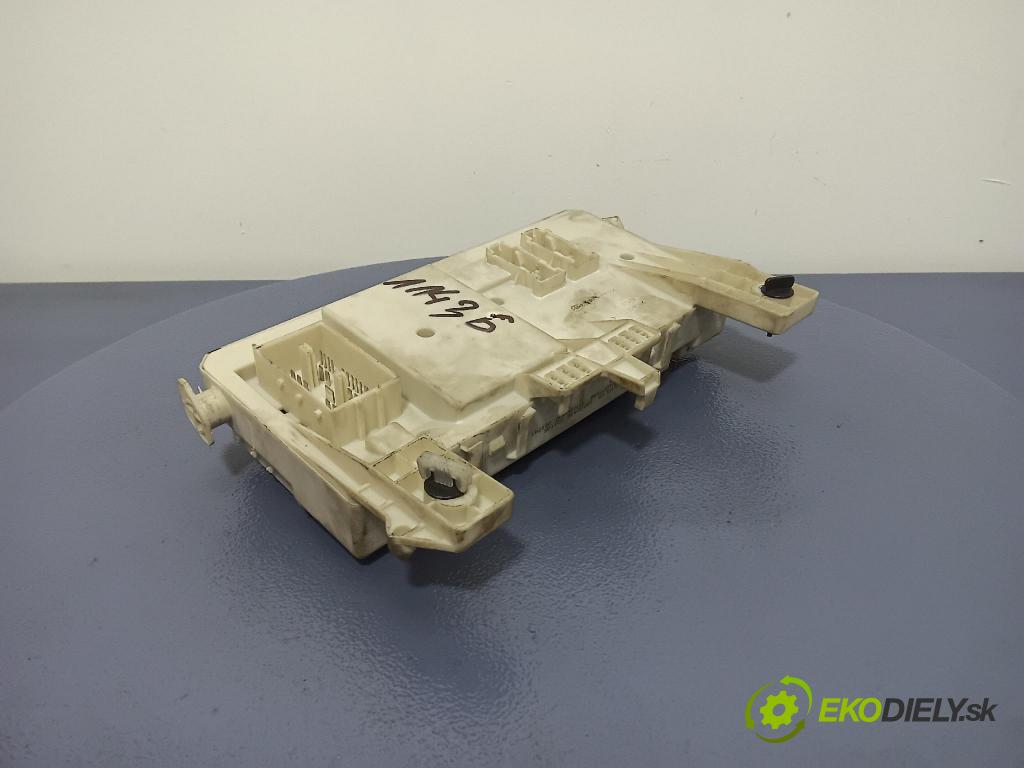 Volvo V50 2005 skříňka Pojistky 30728906