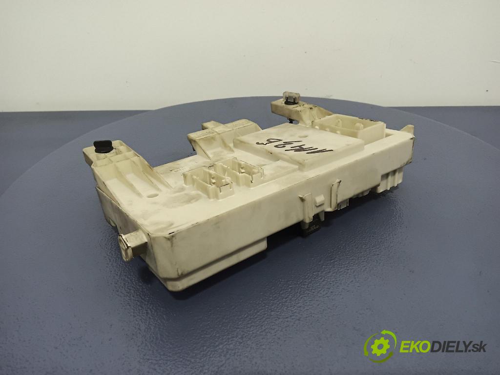 Volvo V50 2005 skříňka Pojistky 30728906