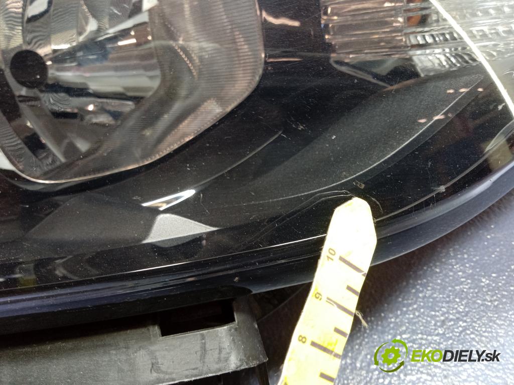 Fiat Tipo 0 Reflektor: v pravo: 52145159