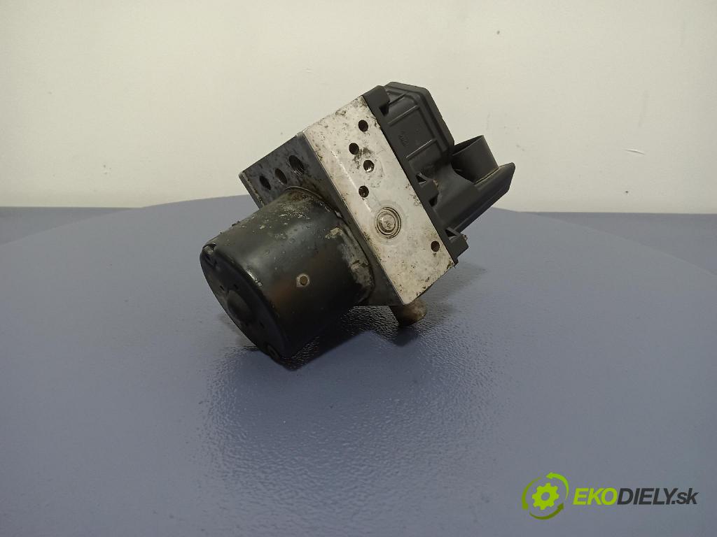 Seat Cordoba 2003 čerpadlo ABS x 6Q0614117E