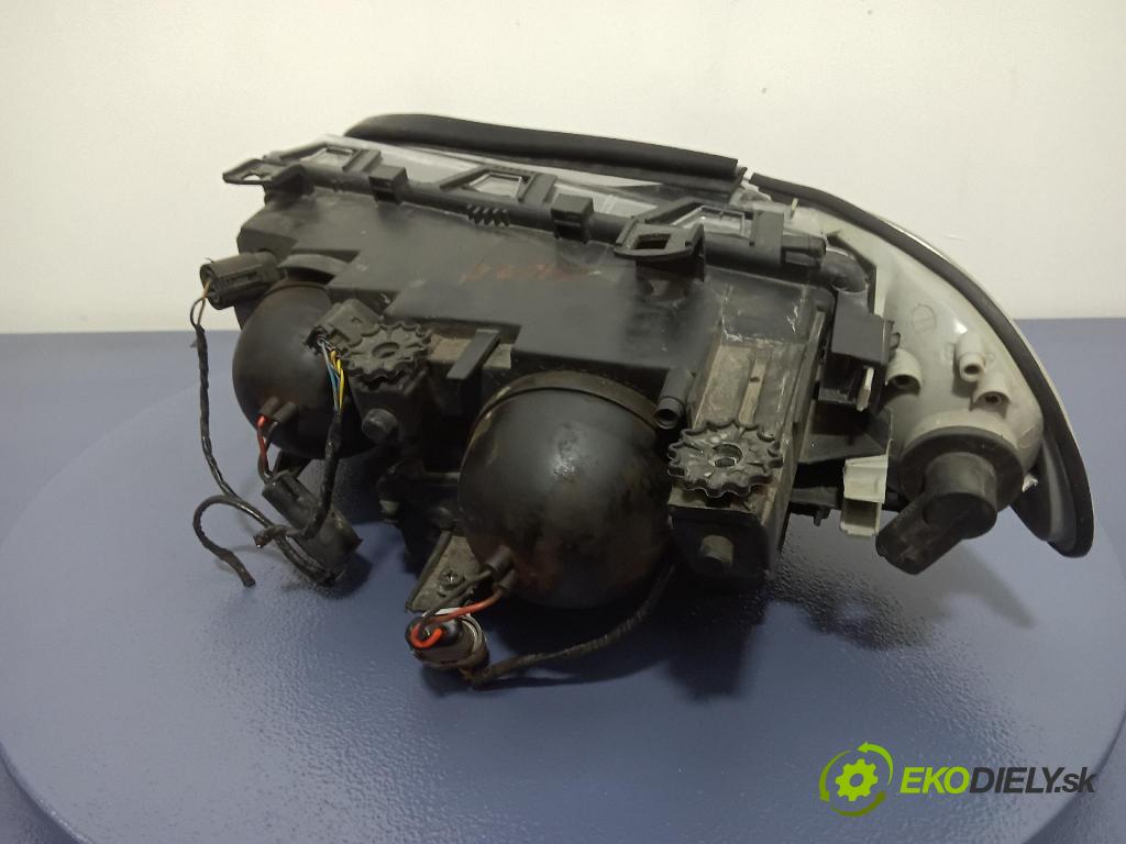 Bmw 318 ci 2000 světlo v pravo: BM146-A301R