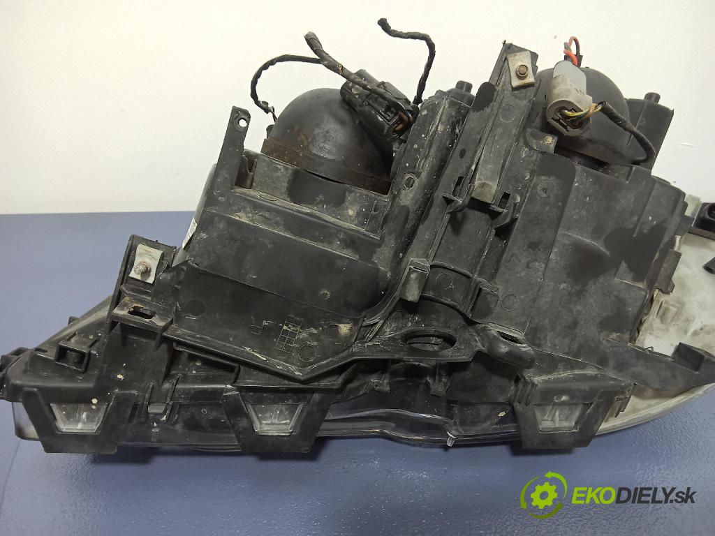 Bmw 318 ci 2000 světlo v pravo: BM146-A301R
