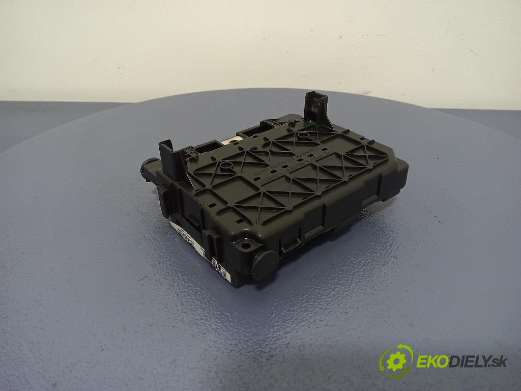 Peugeot 1007 2005 skrinka Poistky: 9650618480