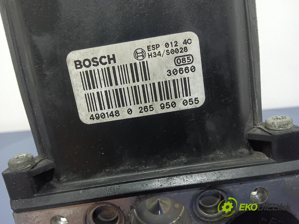 Volkswagen Passat 2004 čerpadlo ABS x 4B0614517G