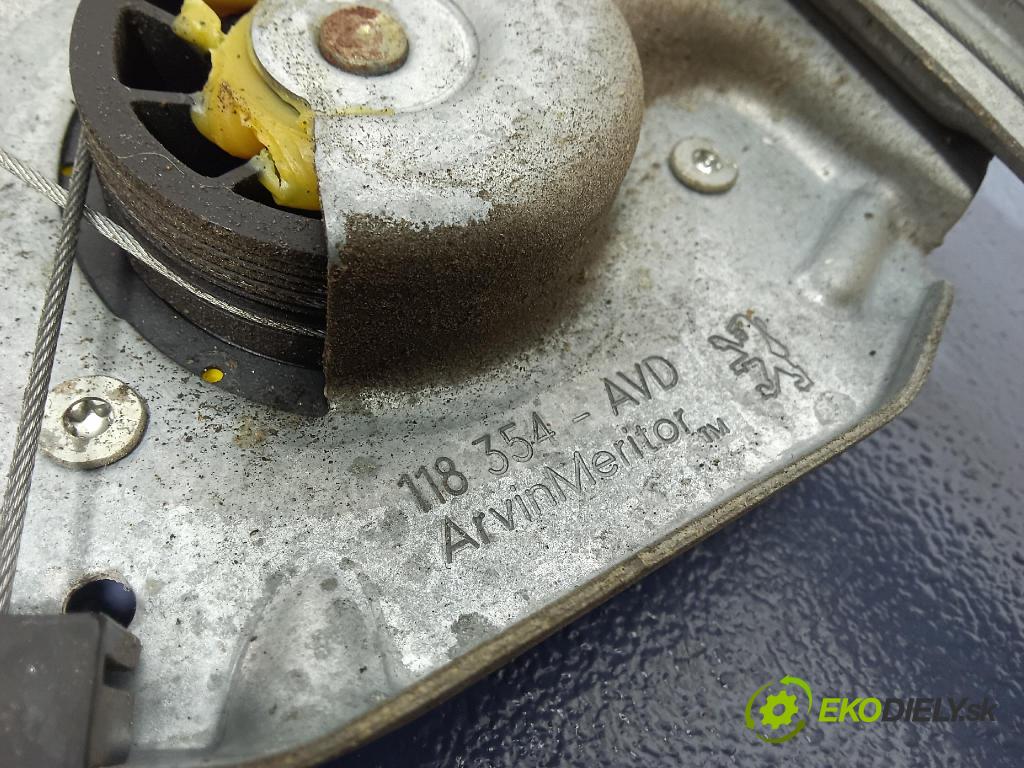Peugeot 1007 2005 mechanizmus okna Okná: Predné Vľavo: 118355