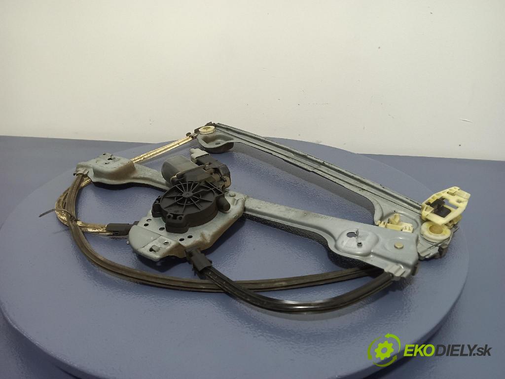 Peugeot 1007 2005 mechanizmus okna Okná: Predné v pravo: 118356