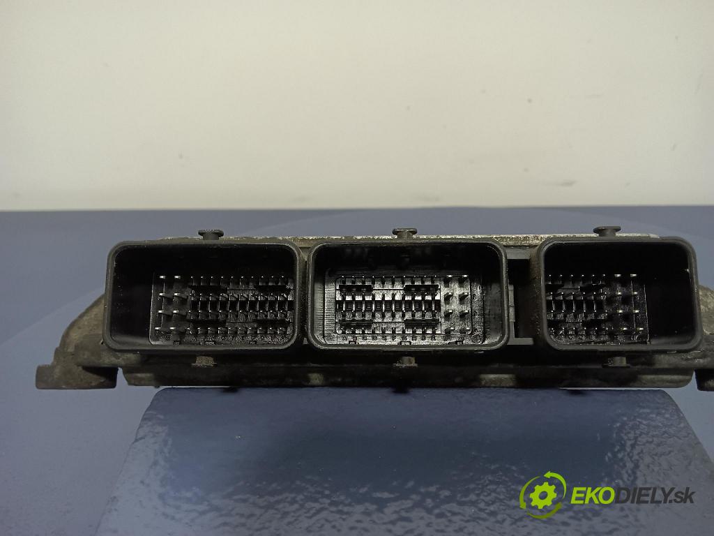 Volvo V50 2007 riadiaca jednotka Motor: 31211081AA