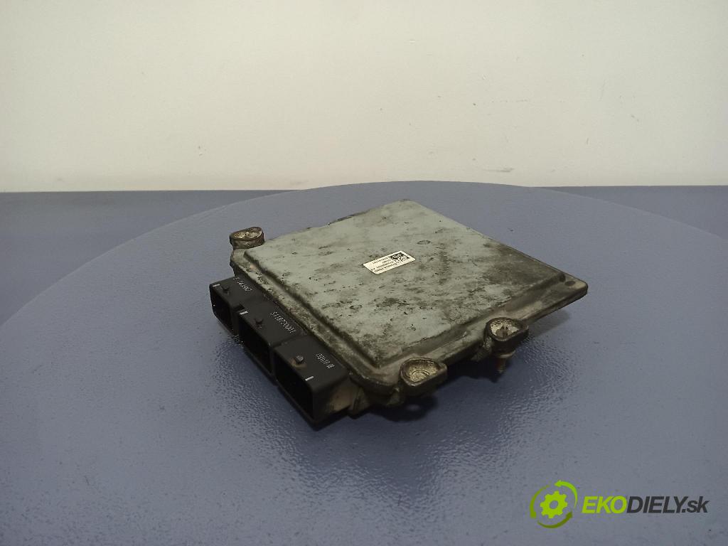 Volvo V50 2007 riadiaca jednotka Motor: 31211081AA