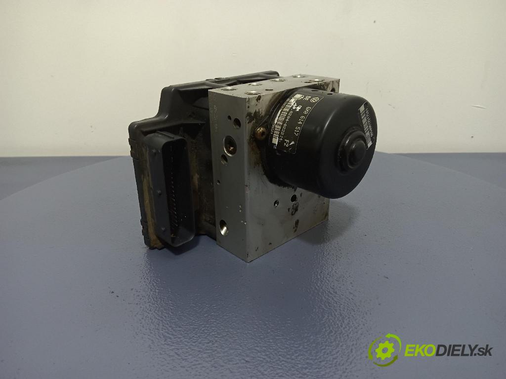 Audi A3 2000 čerpadlo ABS x 1C0907379