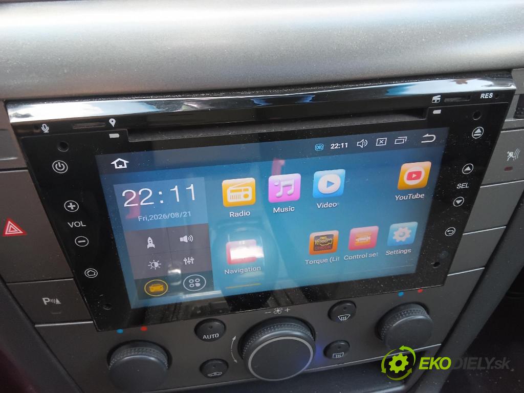 Opel Vectra 2005 Radio I Navigácia: 01