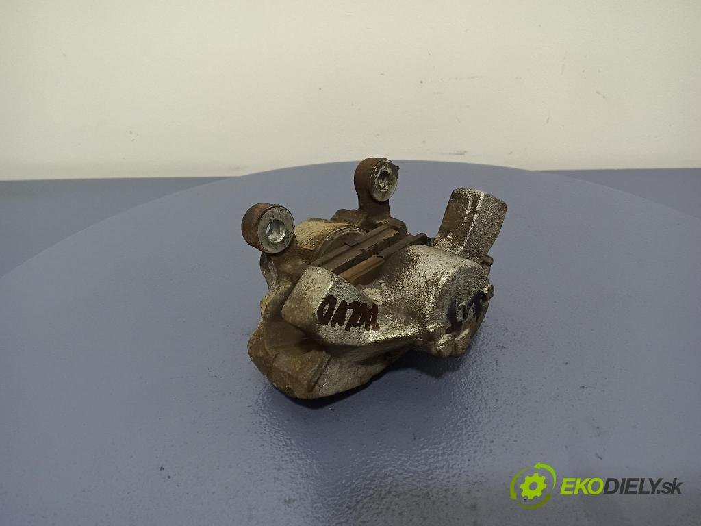 Volvo V70 1999 brzdič brzdový zad Vľavo: 01
