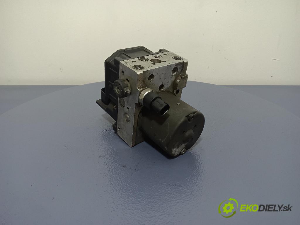 Audi A6 2003 čerpadlo ABS x 4B0614517H