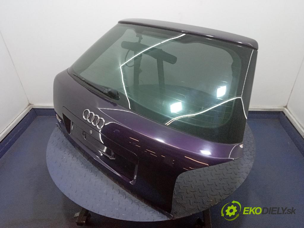 Audi A3 2000 zadní dveře kufra: kufr