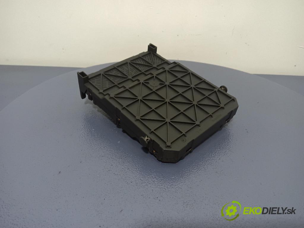 Citroen Berlingo 2006 skrinka Poistky: 9657999680
