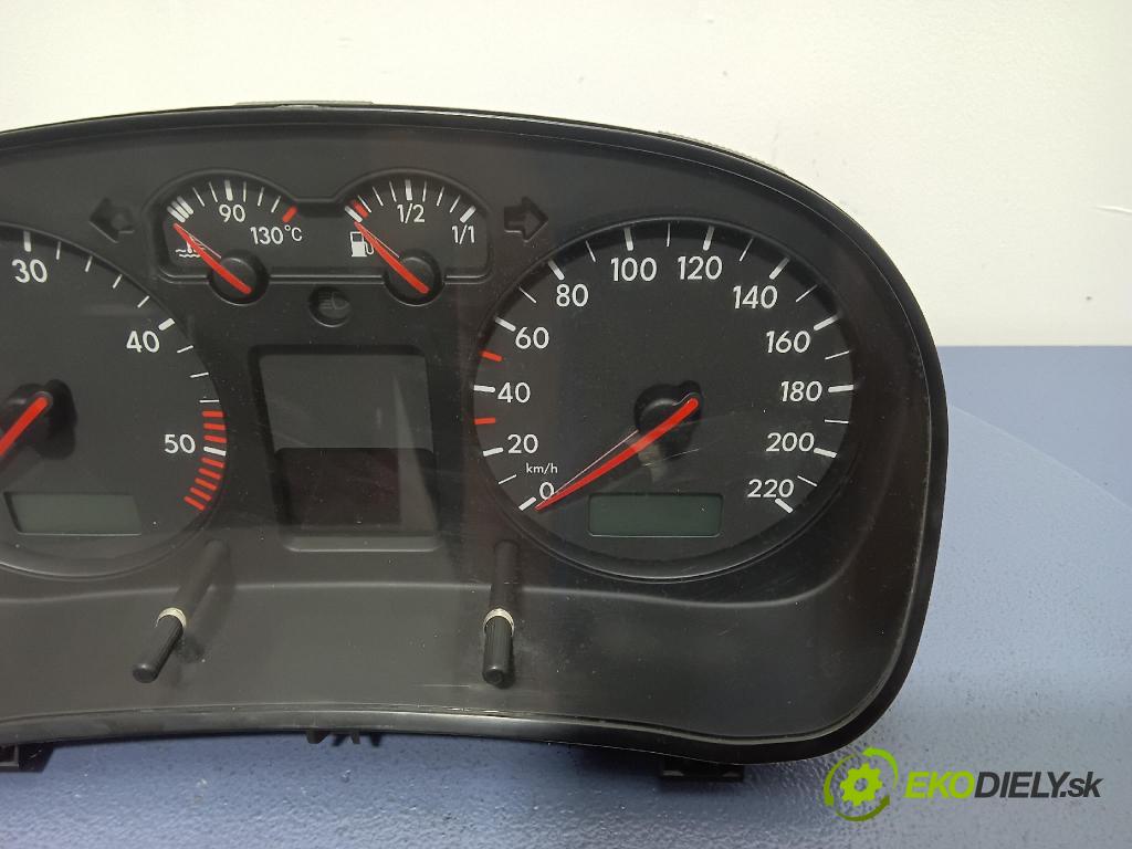 Volkswagen Golf 2001 prístrojovka/ budíky 1J0920826B