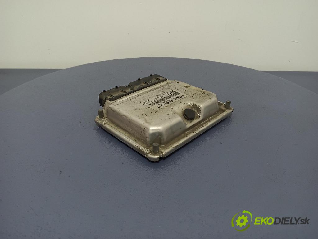 Volkswagen Golf 2001 riadiaca jednotka Motor: 038906012FA