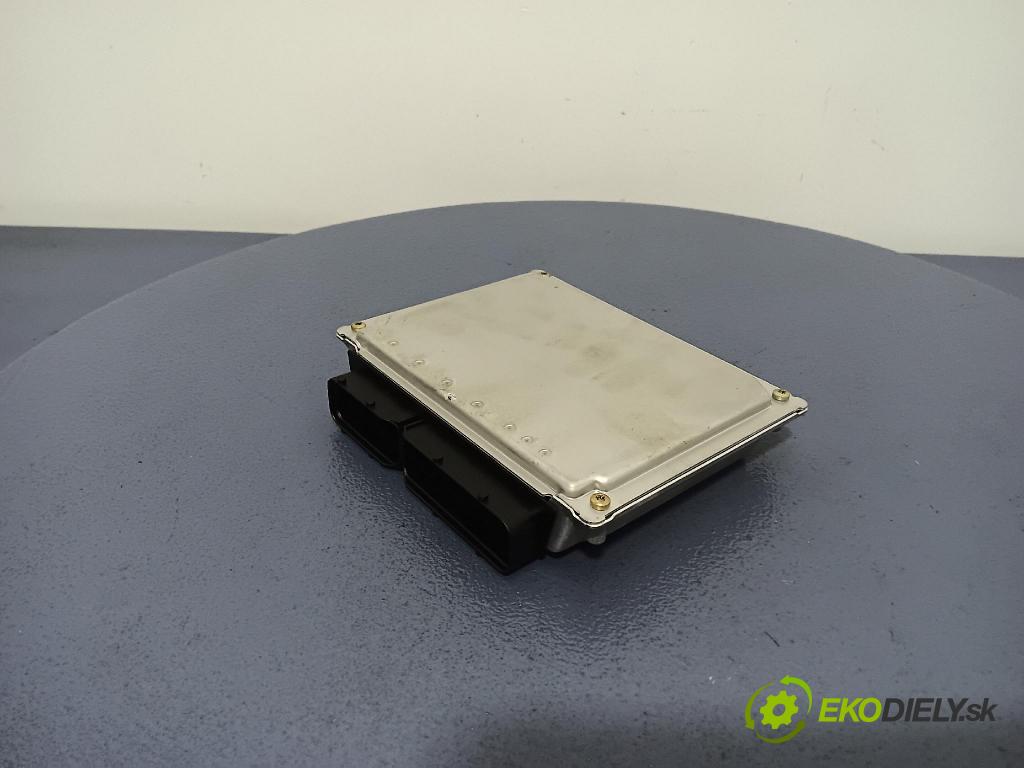 Audi A6 1999 riadiaca jednotka Motor: 8D0906018C