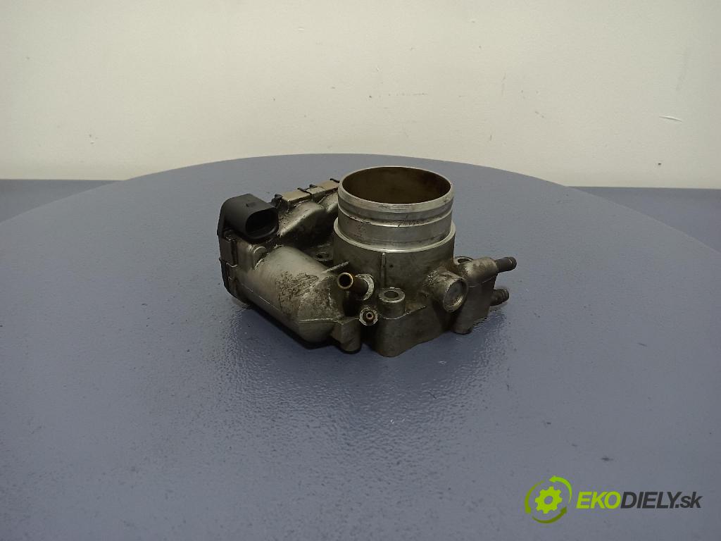 Audi A6 1999 klapka 06B133062E