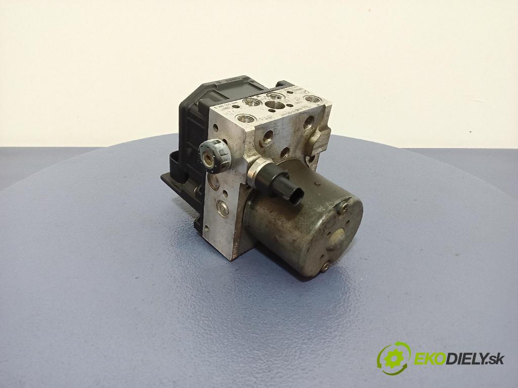 Audi A4 2002 čerpadlo ABS x 8E0614517