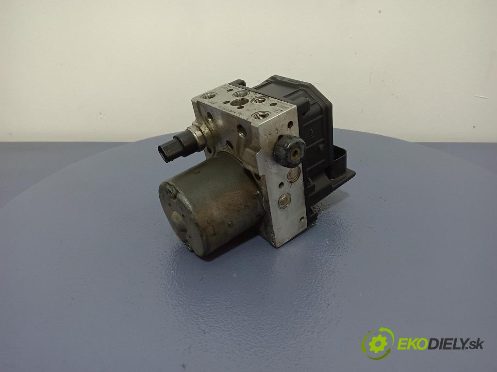 Audi A4 2002 čerpadlo ABS x 8E0614517