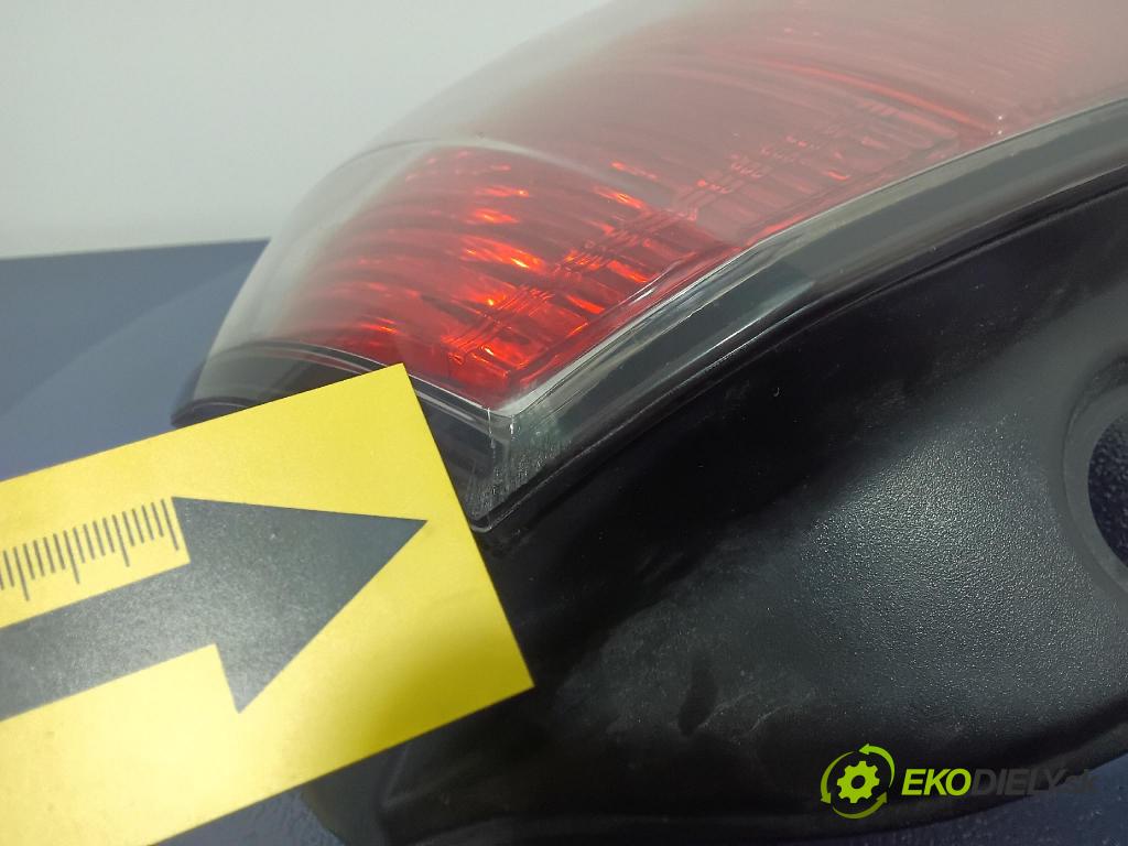 Opel Zafira 2007 svetlo / reflektor zad ľavá Vonkajsia: 01-442-1948R