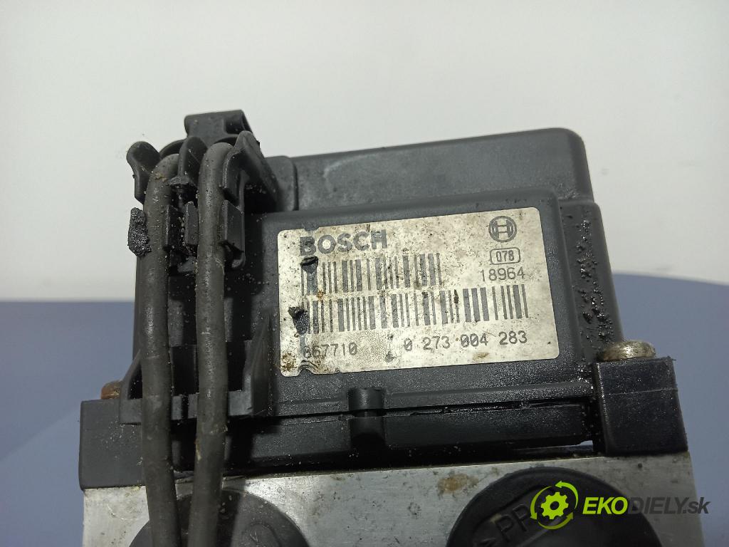 Volkswagen Passat 2001 čerpadlo ABS x 8E0614111B