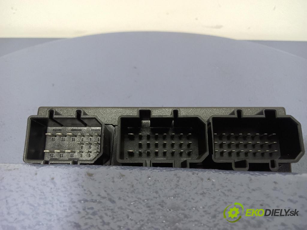 Volkswagen Passat 2001 riadiaca jednotka Komfortu 1C0959799A