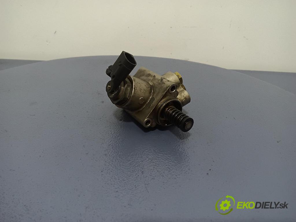 Volkswagen Passat 2006 čerpadlo Injekce: 06F127025D