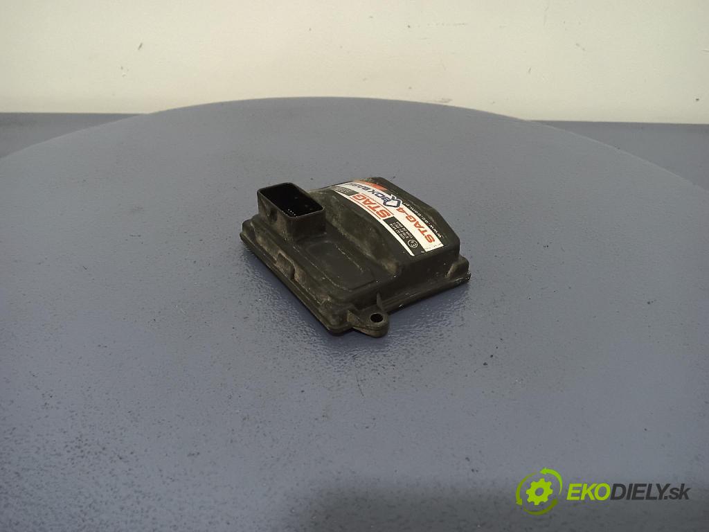 Ford Focus 2007 riadiaca jednotka 10R-036616