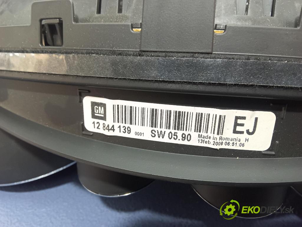 Opel Insignia 2009 Přístrojová deska 12844139