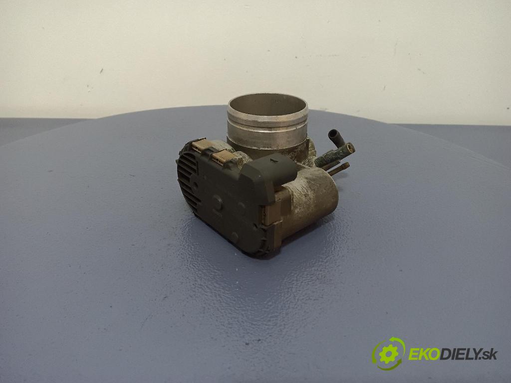 Audi A4 2001 škrticí klapka 06B133062H