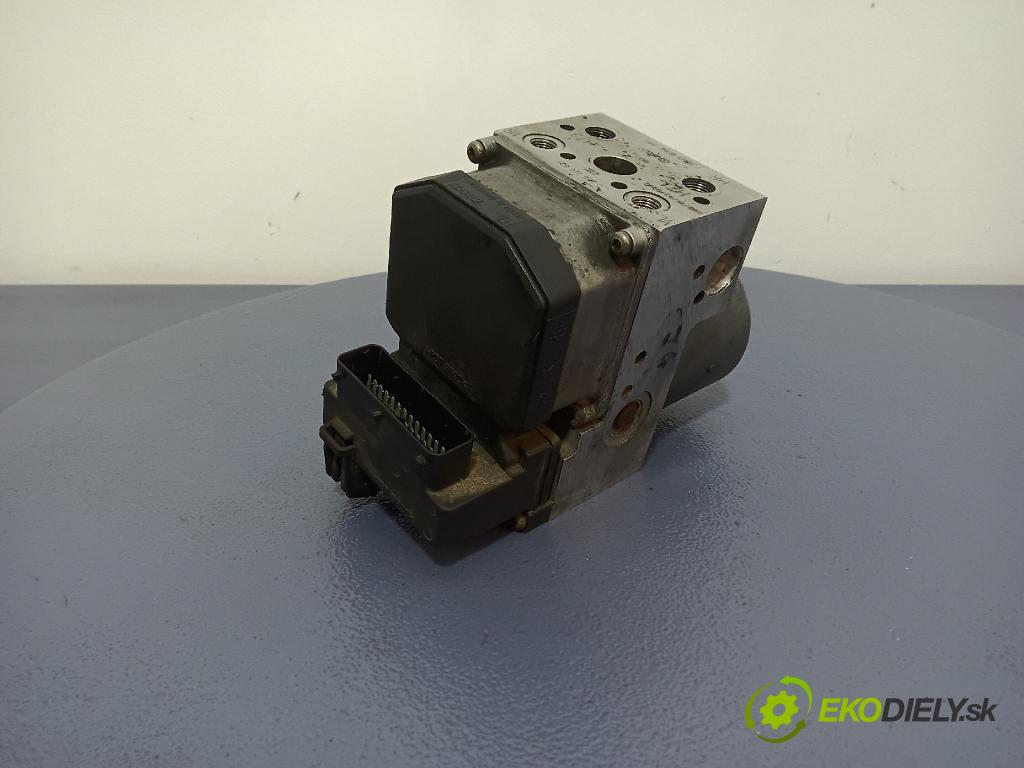 Audi A4 2000 čerpadlo ABS x 3B0614111HL