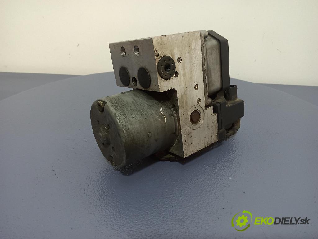 Audi A4 2000 čerpadlo ABS x 3B0614111HL