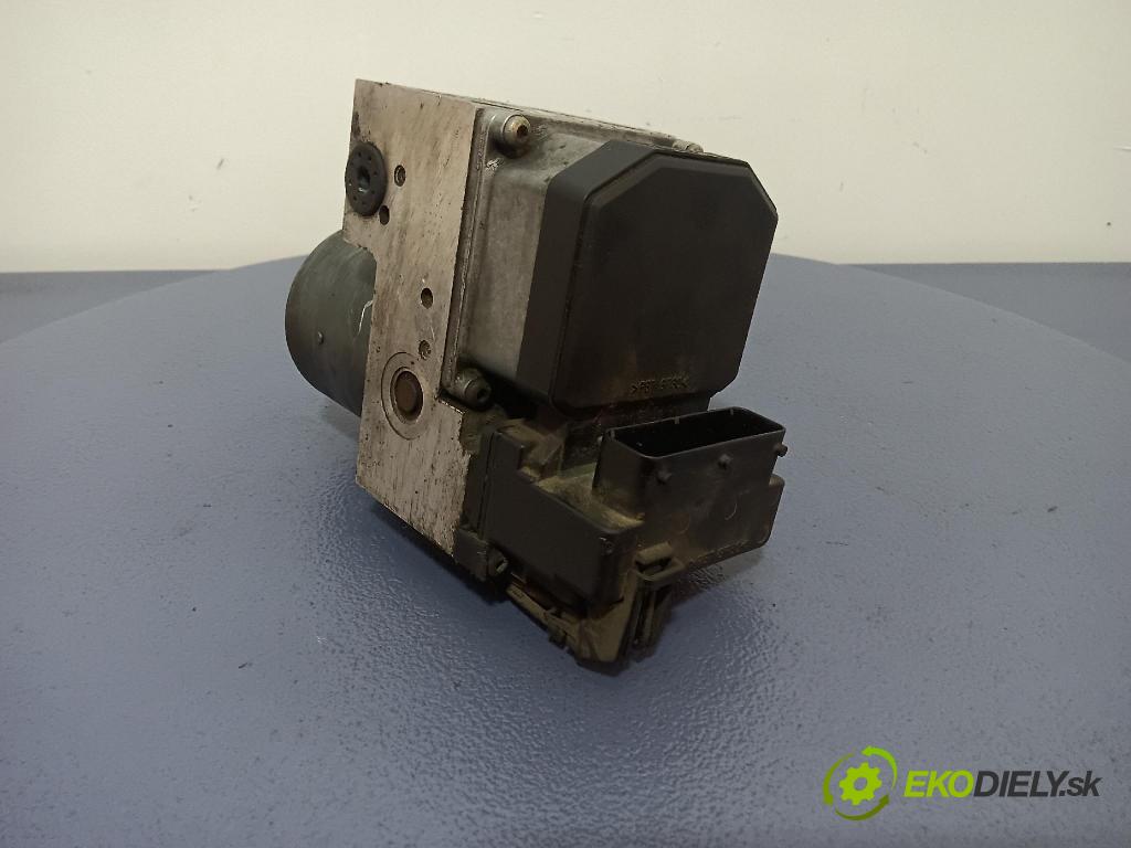 Audi A4 2000 čerpadlo ABS x 3B0614111HL