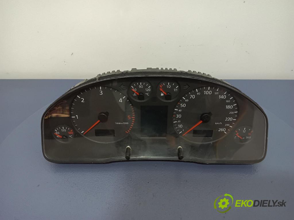 Audi A4 2000 Přístrojová deska 8D0920932F