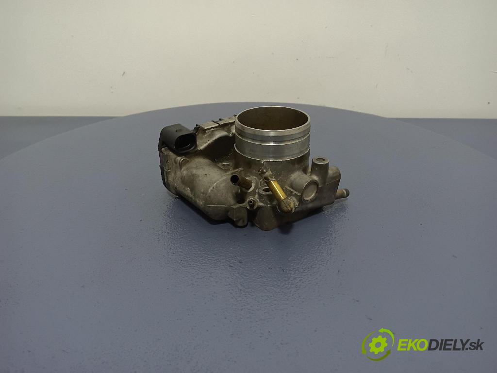 Audi A4 2003 škrticí klapka 06B133062H