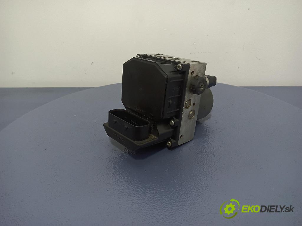 Audi A4 2003 čerpadlo ABS x 8E0614517