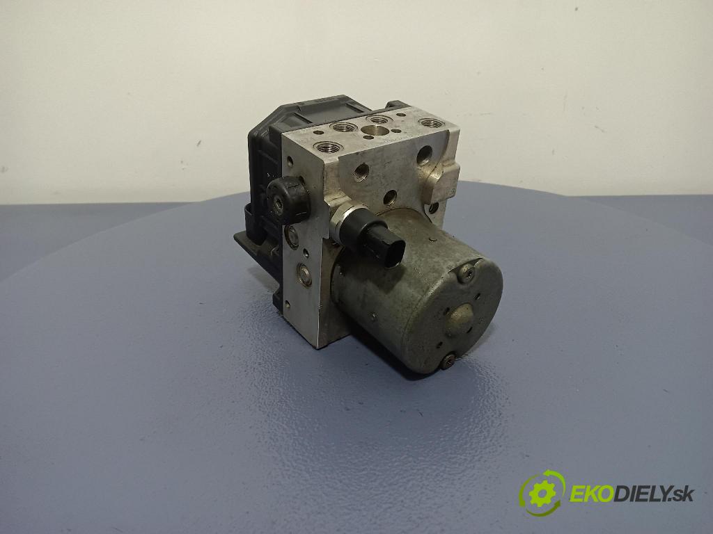 Audi A4 2003 čerpadlo ABS x 8E0614517