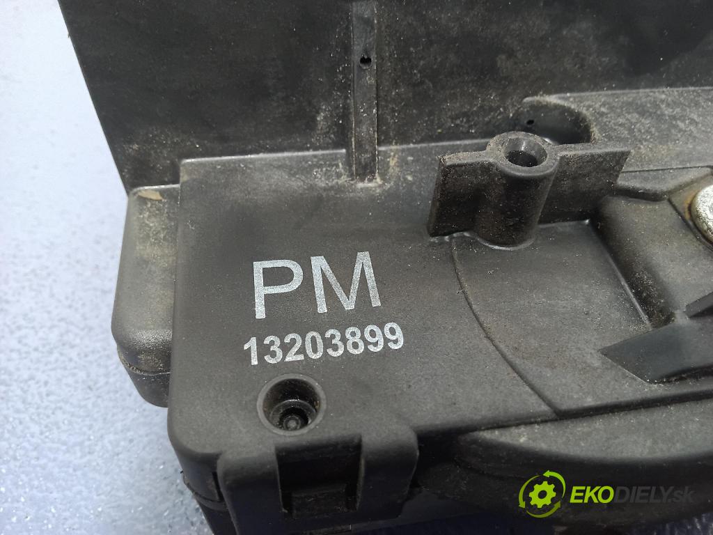 Opel Meriva-a 2005 zámek dveře před Levý: 13203899