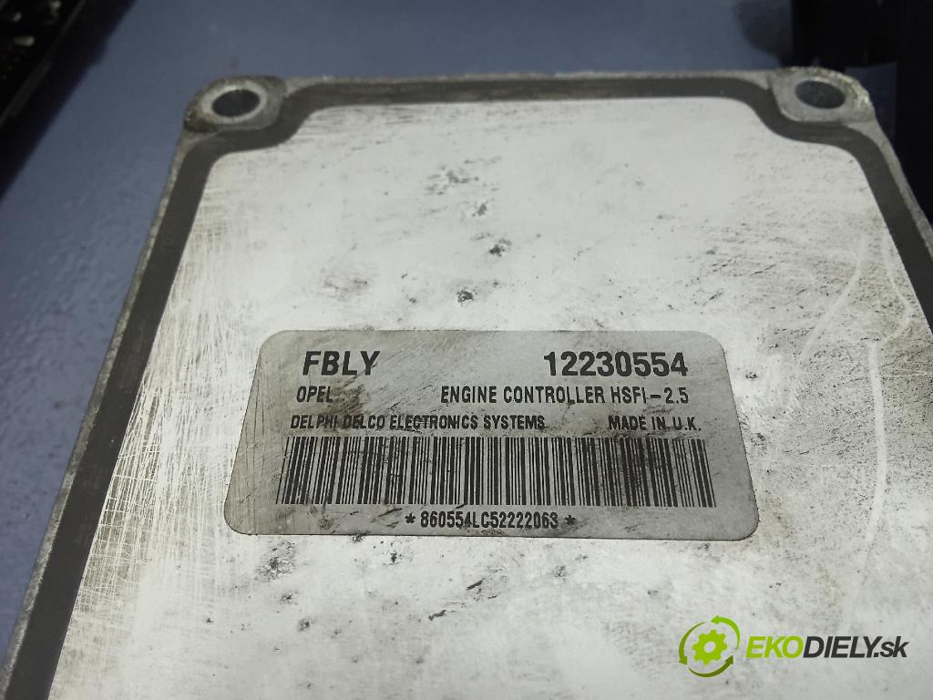 Opel Meriva-a 2005 řídící jednotka Motor: 12230554