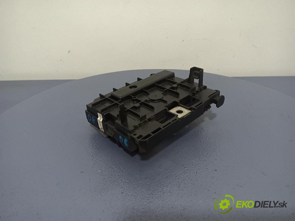 Peugeot 307 2006 skříňka Pojistky 9661087080